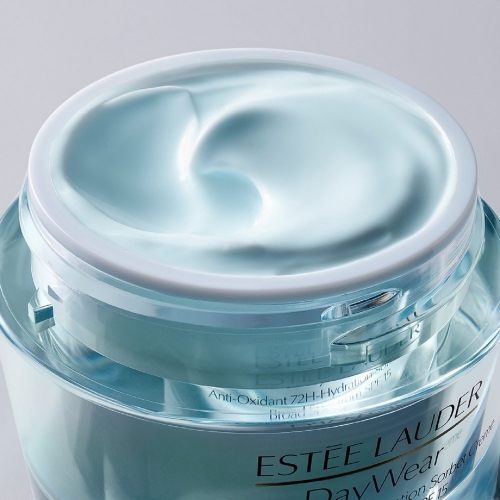 DAYWEAR  Crème Hydratation 24h Multi-Protection SPF 15
