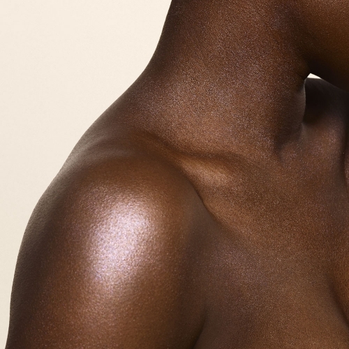 VALENTINO BORN IN ROMA Crème Hydratante Parfumée Texture Gel Effet Nacré